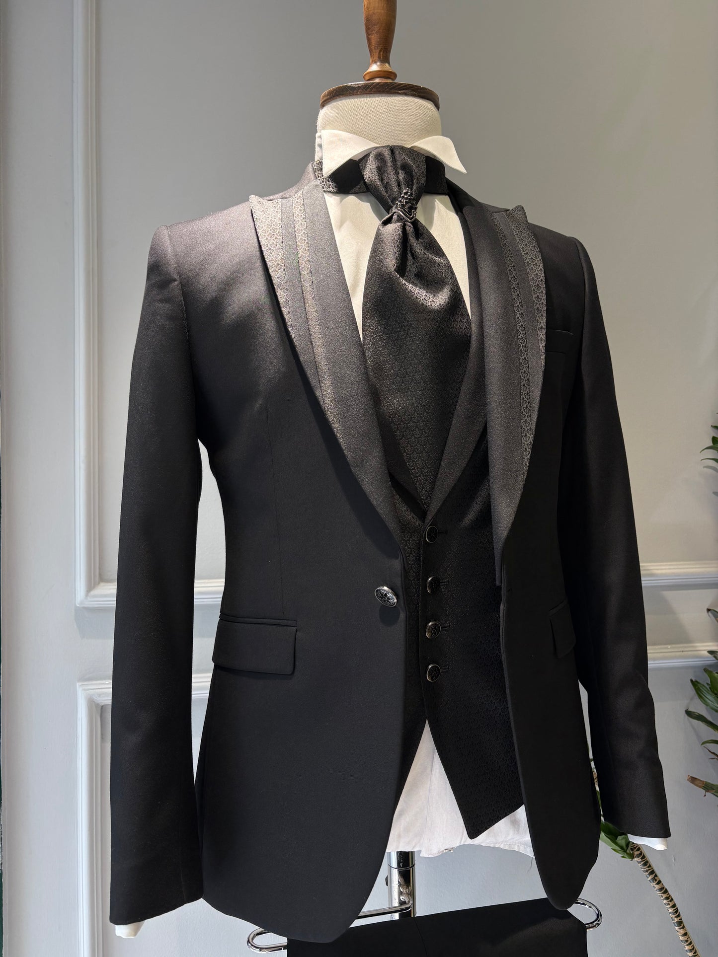 Rajmes men's ceremony suit