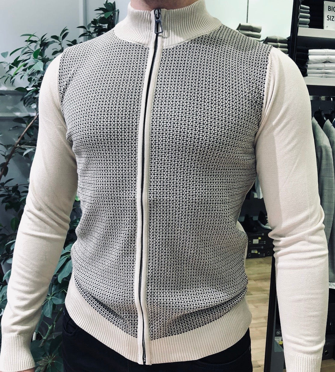 Triko e holle me zinxhir per meshkuj