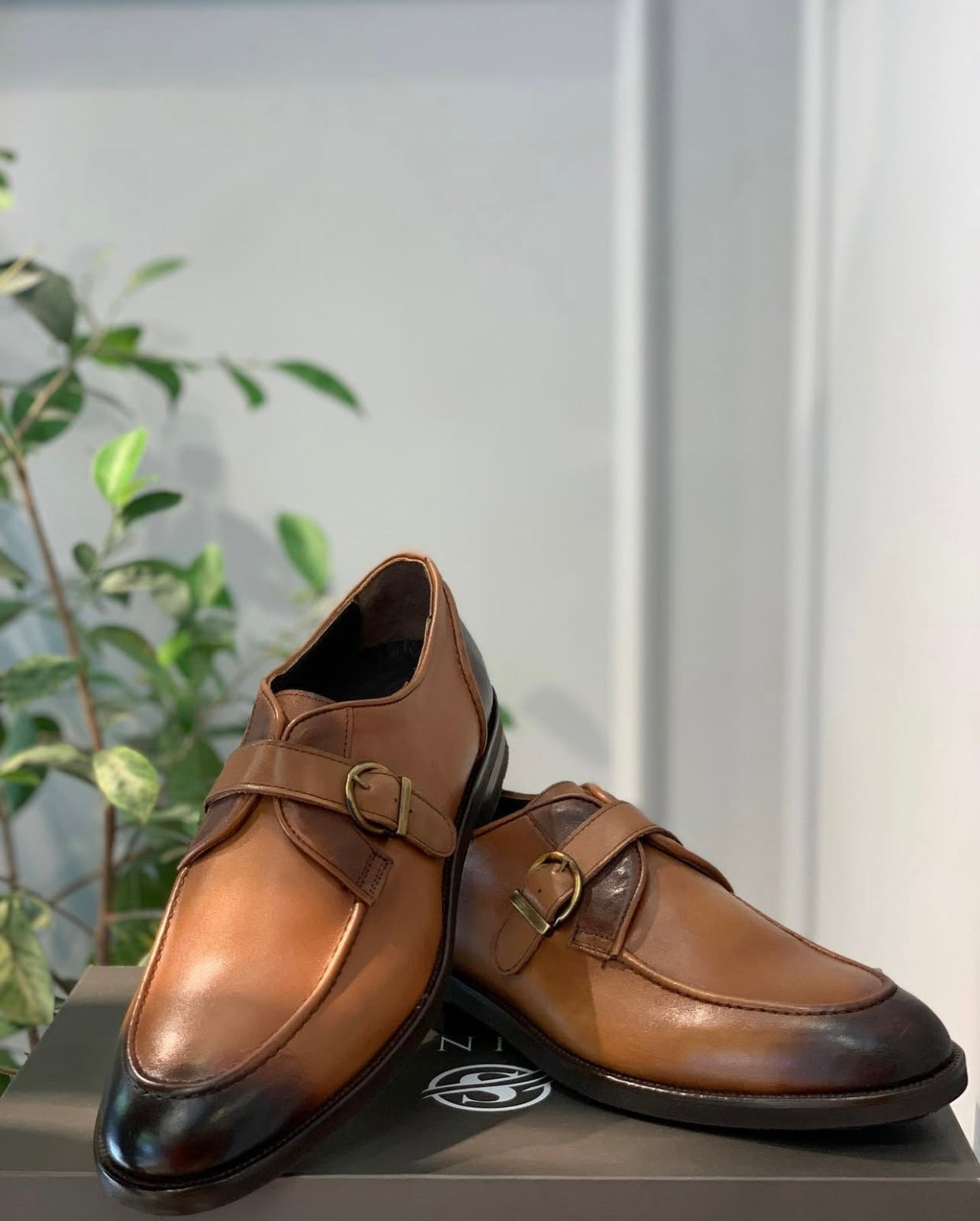 Genuine leather Rajmes men's shoes